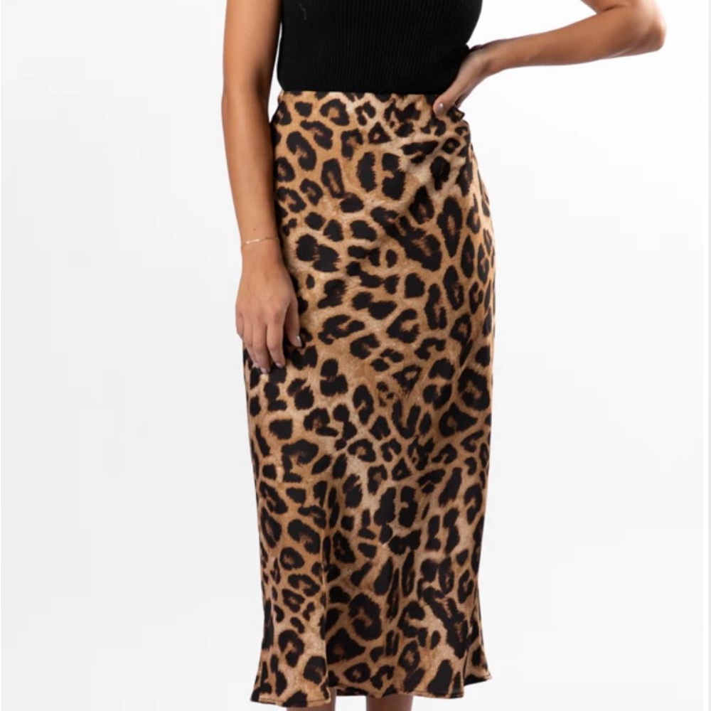 Leopard Print Midi Skirt